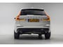 Volvo XC60 2.0 T8 Twin Engine AWD Momentum [Panoramadak Stoel- en stuurverwarming Leder Navi Apple / Android Climate]