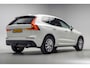 Volvo XC60 2.0 T8 Twin Engine AWD Momentum [Panoramadak Stoel- en stuurverwarming Leder Navi Apple / Android Climate]