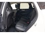 Volvo XC60 2.0 T8 Twin Engine AWD Momentum [Panoramadak Stoel- en stuurverwarming Leder Navi Apple / Android Climate]