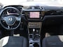 Volkswagen Touran 1.5 TSI | Automaat | Highline | 7 P. | Adapt. Cruise Control | Pano | Navi | Winter Pakket | 3-zone Climate Control | El. Achterklep | Dig. Dashboard | LED Koplampen | DAB | Apple Carplay/Android | |