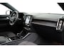 Volvo XC40 Twin Plus AWD | Trekhaak | Stoel- en stuurverwarming | 19"-5-Doppelspeichen Sport-Design Diamantschnitt/Hochglanzschwarz | 4 seizoenen banden | Achteruitrijcamera