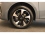 Opel Corsa-e Electric Long Range GS 51 kWh NIEUWE AUTO- DIRECT UIT VOORRAAD LEVERBAAR - 3 FASE - BEIDE STOELEN IN HOOGTE VERSTELBAAR - CLIMATE CONTROLE - VOORSTOELEN VERWARMD - GOODYEAR VECTOR 4 SEIZOENENBANDEN - CAMERA - APPLE CARPLAY/ ANDROID AUTO - 4 X ELEKTRISCHE RAMEN - PARKEERSENSOREN VOOR/ ACHTER - STUUR VERWARMD