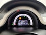 Renault Twingo Z.E. R80 Intens Automaat | 1e eigenaar | Apple CarPlay/Android Auto | Climate Control | Lichtmetalen Velgen | Cruise Control | Licht & Regen Sensor | Half Leder | Privacy Glass | Elektrische Ramen & Spiegels |