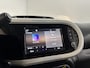 Renault Twingo Z.E. R80 Intens Automaat | 1e eigenaar | Apple CarPlay/Android Auto | Climate Control | Lichtmetalen Velgen | Cruise Control | Licht & Regen Sensor | Half Leder | Privacy Glass | Elektrische Ramen & Spiegels |