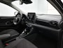 Toyota Yaris 1.5 Hybrid 115 Dynamic Comfort Pack | BTW voertuig | Stoel+stuurverwarming | Parkeersensoren voor+achter | Dodehoek detectie | Draadloze telefoonlader | Apple CarPlay/Android Auto | Cruise Control Adaptive |
