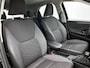 Toyota Yaris 1.5 Hybrid 115 Dynamic Comfort Pack | BTW voertuig | Stoel+stuurverwarming | Parkeersensoren voor+achter | Dodehoek detectie | Draadloze telefoonlader | Apple CarPlay/Android Auto | Cruise Control Adaptive |
