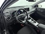 Hyundai Kona Electric EV Fashion 64 kWh | SOH 96,6% | Dodehoek detectie | Navigatie | Achteruitrij camera | Head up display | Apple carplay/ Android auto