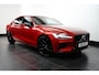 Volvo S60 T8 Plus Dark AWD | 360 | Sportstoelen | Adaptive Cruise | 19" | Achteruitrijcamera | Keyless Drive | Winterpakket