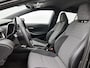 Toyota Corolla Touring Sports Hybrid 140 Dynamic | BTW Voertuig | Stoelverwarming | Parkeersensoren voor+achter | Draadloze telefoonlader | Apple CarPlay/ Android Auto |