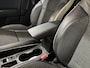 Renault Captur 145PK E-Tech Hybrid Intens Automaat | 1e eigenaar | Parkeersensoren | Climate Control | Apple CarPlay/Android Auto | Cruise Control | Lichtmetalen Velgen | Privacy Glass | Keyless Entry | Armsteun |