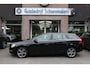 Volvo V60 2.0 D3 Momentum Business NAVI CRUISE CLIMA TREKHAAK NAP LMV 17" DISTRIBUTIERIEM=VERVANGEN!