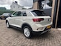 Volkswagen T-Roc 1.0 TSI Life Camera,PDC,Trekhaak,Navi,Led,Carplay