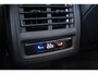 Volkswagen Golf 1.5 eHybrid GTE 272PK / 200kW DSG, 60 maanden / 100.000km garantie, lederen 'Vienna' bekleding, elektrisch verstelbare stoelverstelling, dynamic chassis control (DCC), panoramadak, Blackstyle pakket, wegklapbare trekhaak, LED Matrix (IQ.Lights), head-up display, achteruitrijcamera (Rear View), 18" 'Richmond' LMV, parkeerassistent (park assist pro), winterpakket (verwarmbare voorstoelen, ventileerbare voorstoelen), keyless go & entry, privacy glas, dodehoekdetectie (Side Assist), adaptieve cruise control (ACC) met Travel Assist, alarm klasse III etc.