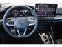 Volkswagen Golf 1.5 eHybrid GTE 272PK / 200kW DSG, 60 maanden / 100.000km garantie, lederen 'Vienna' bekleding, elektrisch verstelbare stoelverstelling, dynamic chassis control (DCC), panoramadak, Blackstyle pakket, wegklapbare trekhaak, LED Matrix (IQ.Lights), head-up display, achteruitrijcamera (Rear View), 18" 'Richmond' LMV, parkeerassistent (park assist pro), winterpakket (verwarmbare voorstoelen, ventileerbare voorstoelen), keyless go & entry, privacy glas, dodehoekdetectie (Side Assist), adaptieve cruise control (ACC) met Travel Assist, alarm klasse III etc.