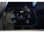 Volkswagen Golf 1.5 eHybrid GTE 272PK / 200kW DSG, 60 maanden / 100.000km garantie, lederen 'Vienna' bekleding, elektrisch verstelbare stoelverstelling, dynamic chassis control (DCC), panoramadak, Blackstyle pakket, wegklapbare trekhaak, LED Matrix (IQ.Lights), head-up display, achteruitrijcamera (Rear View), 18" 'Richmond' LMV, parkeerassistent (park assist pro), winterpakket (verwarmbare voorstoelen, ventileerbare voorstoelen), keyless go & entry, privacy glas, dodehoekdetectie (Side Assist), adaptieve cruise control (ACC) met Travel Assist, alarm klasse III etc.
