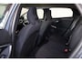 Volvo V40 T2 Kinetic - Bi-Xenon koplampen - Verwarmde voorstoelen - Parkeersensoren achter - High Performance Audio - Cruise Control - Navigatie - 16' LMV
