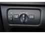 Volvo V40 T2 Kinetic - Bi-Xenon koplampen - Verwarmde voorstoelen - Parkeersensoren achter - High Performance Audio - Cruise Control - Navigatie - 16' LMV