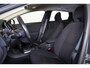Volvo V40 T2 Kinetic - Bi-Xenon koplampen - Verwarmde voorstoelen - Parkeersensoren achter - High Performance Audio - Cruise Control - Navigatie - 16' LMV