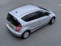 Mercedes-Benz A-klasse 150 Avantgarde Goed werkende Airco, recent nieuwe accu en all season banden, audio met stuur bediening zo mee inruil auto.
