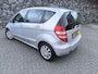 Mercedes-Benz A-klasse 150 Avantgarde Goed werkende Airco, recent nieuwe accu en all season banden, audio met stuur bediening zo mee inruil auto.