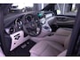 Mercedes-Benz V-klasse 300d 4-MATIC Lang AMG Line Dubbel Cabine NAP 2x Elek. schuifdeur, Leder Beige, Distronic, 360 Camera, LED, Trekhaak