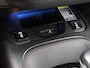 Toyota Corolla Touring Sports 1.8 Hybrid Executive Bi-Tone | Dealer onderhouden | Head-Up display | Dodehoek detectie | Parkeersensoren voor+achter met assistent | elektrische achterklep | Stoelverwarming | Draadloze telefoonlader |