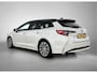 Toyota Corolla Touring Sports 1.8 Hybrid Executive Bi-Tone | Dealer onderhouden | Head-Up display | Dodehoek detectie | Parkeersensoren voor+achter met assistent | elektrische achterklep | Stoelverwarming | Draadloze telefoonlader |