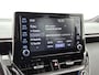 Toyota Corolla Touring Sports 1.8 Hybrid Executive Bi-Tone | Dealer onderhouden | Head-Up display | Dodehoek detectie | Parkeersensoren voor+achter met assistent | elektrische achterklep | Stoelverwarming | Draadloze telefoonlader |