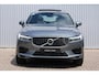 Volvo XC60 T8 Automaat Twin Engine AWD R-Design | Panoramadak | Cruise Control | Achteruitrijcamera | Semi elektrisch bedienbare trekhaak | Standkachel |