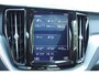 Volvo XC60 T8 Automaat Twin Engine AWD R-Design | Panoramadak | Cruise Control | Achteruitrijcamera | Semi elektrisch bedienbare trekhaak | Standkachel |
