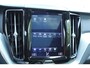 Volvo XC60 T8 Automaat Twin Engine AWD R-Design | Panoramadak | Cruise Control | Achteruitrijcamera | Semi elektrisch bedienbare trekhaak | Standkachel |