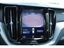 Volvo XC60 T8 Automaat Twin Engine AWD R-Design | Panoramadak | Cruise Control | Achteruitrijcamera | Semi elektrisch bedienbare trekhaak | Standkachel |