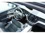 Volvo XC60 T8 Automaat Twin Engine AWD R-Design | Panoramadak | Cruise Control | Achteruitrijcamera | Semi elektrisch bedienbare trekhaak | Standkachel |