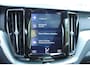 Volvo XC60 T8 Automaat Twin Engine AWD R-Design | Panoramadak | Cruise Control | Achteruitrijcamera | Semi elektrisch bedienbare trekhaak | Standkachel |
