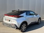 Toyota C-HR / C-HR+ 1.8 Hybrid 140PK First Edition Bi-Tone/Winter-pack/Gr.-navigatie/Elektr.klep/Camera/Adapt.-cruise