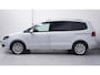 Volkswagen Sharan 2.0 TDI 150 pk DSG Aut. GRIJS KENTEKEN Trekhaak Navi, Adapt.Cruise, 2x Elek. Schuifdeur, Leder Zwart