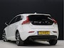 Volvo V40 1.5 T3 Dynamic Edition [CRUISE CONTROL, STOELVERWARMING, DIGITALE TELLER, BLUETOOTH, NAVIGATIE, CLIMATE, NIEUWSTAAT]