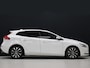 Volvo V40 1.5 T3 Dynamic Edition [CRUISE CONTROL, STOELVERWARMING, DIGITALE TELLER, BLUETOOTH, NAVIGATIE, CLIMATE, NIEUWSTAAT]
