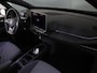 Volkswagen ID.3 Pure Oranje Edition 52 kWh 170 pk | Navigatie | Parkeersensoren | Adaptieve cruise control | Autom. airco | Stoel/stuur verwarming |
