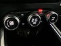 Renault Clio 1.0 TCe 90 Techno - Dealer onderhouden - 17" LMV - Groot scherm - Allseasons