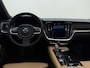 Volvo V60 T8 390pk AWD Inscription / Panorama dak / Apple carplay / Trekhaak / Elektrische achterklep / Lederen bekleding /