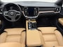 Volvo V60 T8 390pk AWD Inscription / Panorama dak / Apple carplay / Trekhaak / Elektrische achterklep / Lederen bekleding /