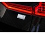 Volvo XC60 2.0 T6 Plug-in Hybrid AWD Plus Dark | PHEV Long Range | Harman Kardon Audio | Achteruitrijcamera | Parkeersensoren | Panoramadak | Lichtmetalen Velgen 20 inch | Sportstoelen | Stoelverwarming voor en achter | Keyless Entry | Elektrische Achterklep | Elektrisch Verstelbare Voorstoelen | Navigatie
