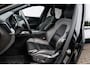 Volvo XC60 2.0 T6 Plug-in Hybrid AWD Plus Dark | PHEV Long Range | Harman Kardon Audio | Achteruitrijcamera | Parkeersensoren | Panoramadak | Lichtmetalen Velgen 20 inch | Sportstoelen | Stoelverwarming voor en achter | Keyless Entry | Elektrische Achterklep | Elektrisch Verstelbare Voorstoelen | Navigatie