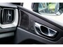 Volvo XC60 2.0 T6 Plug-in Hybrid AWD Plus Dark | PHEV Long Range | Harman Kardon Audio | Achteruitrijcamera | Parkeersensoren | Panoramadak | Lichtmetalen Velgen 20 inch | Sportstoelen | Stoelverwarming voor en achter | Keyless Entry | Elektrische Achterklep | Elektrisch Verstelbare Voorstoelen | Navigatie