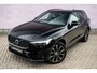 Volvo XC60 2.0 T6 Plug-in Hybrid AWD Plus Dark | PHEV Long Range | Harman Kardon Audio | Achteruitrijcamera | Parkeersensoren | Panoramadak | Lichtmetalen Velgen 20 inch | Sportstoelen | Stoelverwarming voor en achter | Keyless Entry | Elektrische Achterklep | Elektrisch Verstelbare Voorstoelen | Navigatie