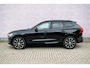 Volvo XC60 2.0 T6 Plug-in Hybrid AWD Plus Dark | PHEV Long Range | Harman Kardon Audio | Achteruitrijcamera | Parkeersensoren | Panoramadak | Lichtmetalen Velgen 20 inch | Sportstoelen | Stoelverwarming voor en achter | Keyless Entry | Elektrische Achterklep | Elektrisch Verstelbare Voorstoelen | Navigatie