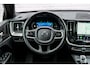 Volvo XC60 2.0 T6 Plug-in Hybrid AWD Plus Dark | PHEV Long Range | Harman Kardon Audio | Achteruitrijcamera | Parkeersensoren | Panoramadak | Lichtmetalen Velgen 20 inch | Sportstoelen | Stoelverwarming voor en achter | Keyless Entry | Elektrische Achterklep | Elektrisch Verstelbare Voorstoelen | Navigatie