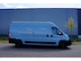Fiat Ducato 35 2.2 MultiJet L3H2 in Topstaat |Bijzondere kleur |Camera |Cruise |Carplay |Android auto |Climate control |Trekhaak |Keyless entry en start |Geveerde bestuurdersstoel