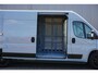 Fiat Ducato 35 2.2 MultiJet L3H2 in Topstaat |Bijzondere kleur |Camera |Cruise |Carplay |Android auto |Climate control |Trekhaak |Keyless entry en start |Geveerde bestuurdersstoel